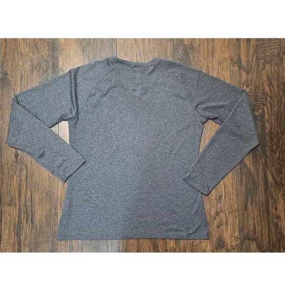 The North face Shirt Size Medium Women Gray - Picture 3 of 3